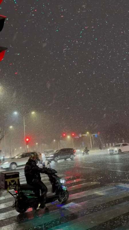 北京下雪啦这是北京2024年下的第一场雪好大