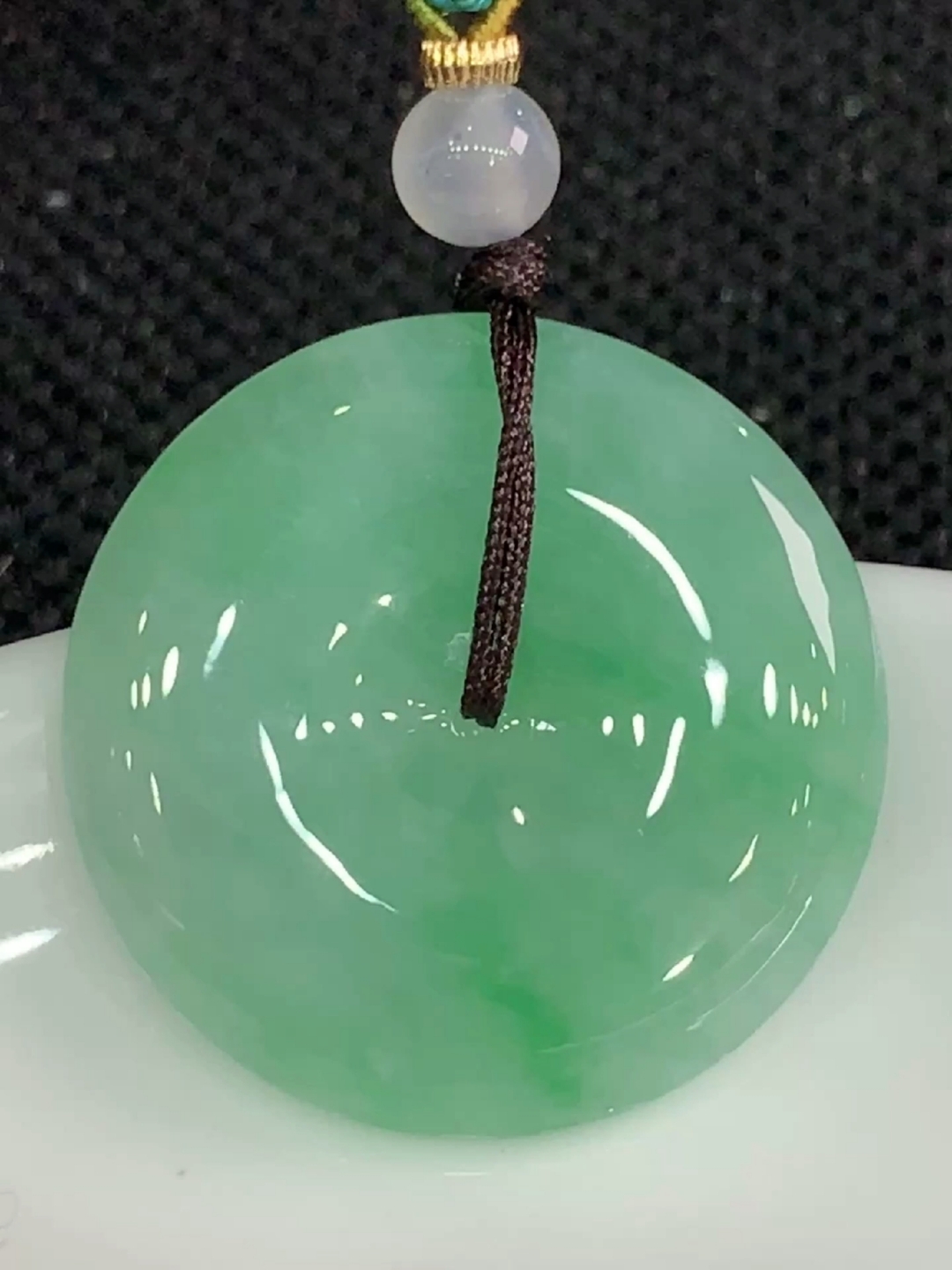 热卖爆款!冰透起光翡翠平安扣吊坠,招财纳福保平安,佩戴显气质