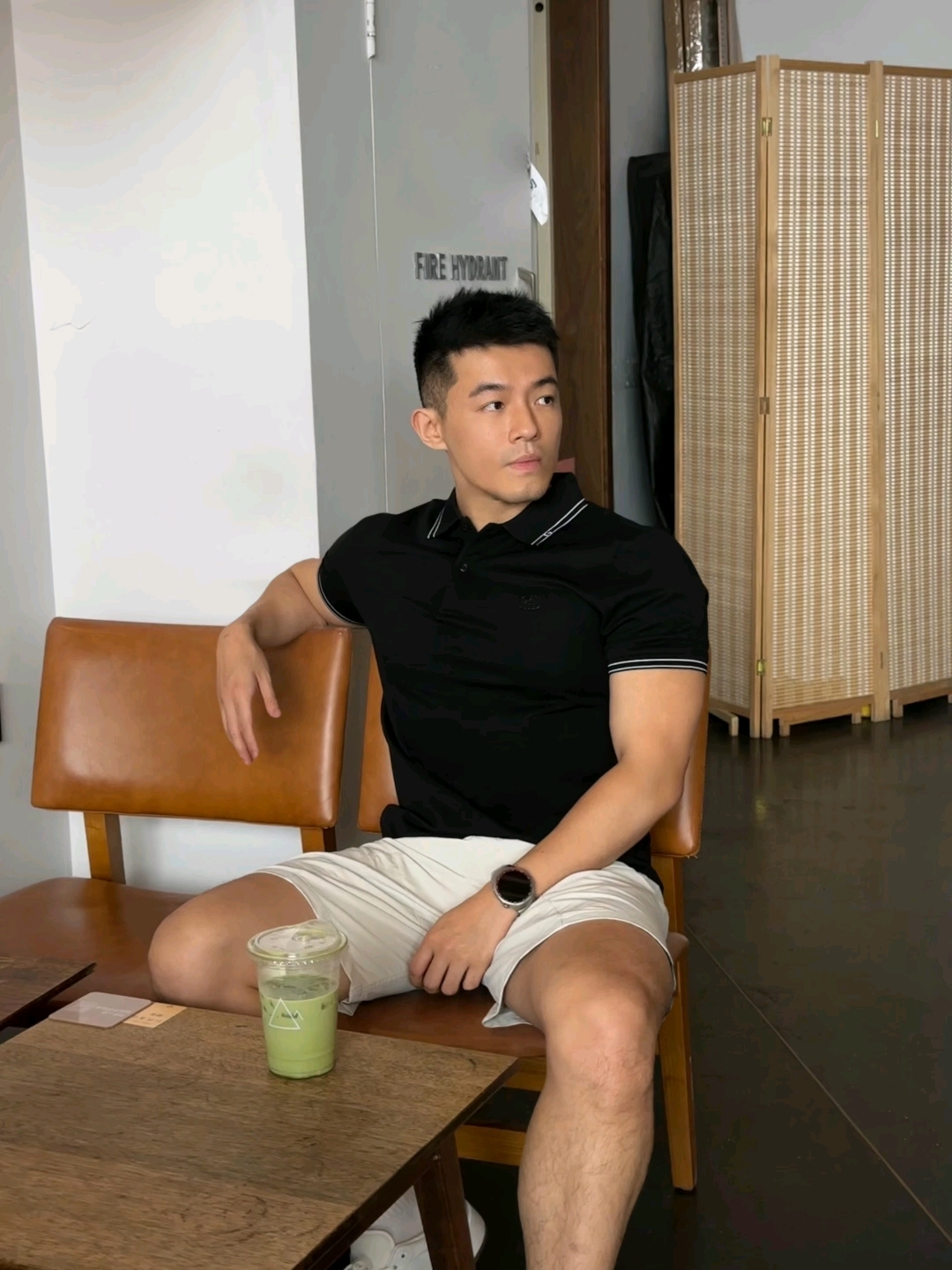 英俊帅气身材棒棒的胡子帅哥