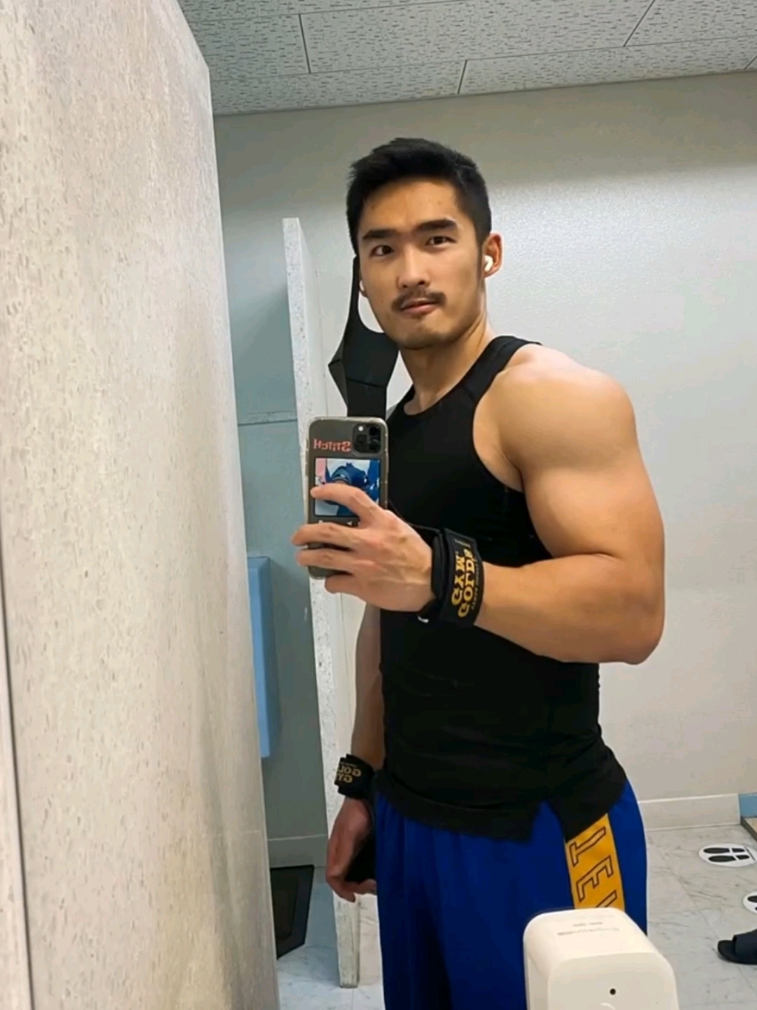 可爱帅气的胡子帅哥