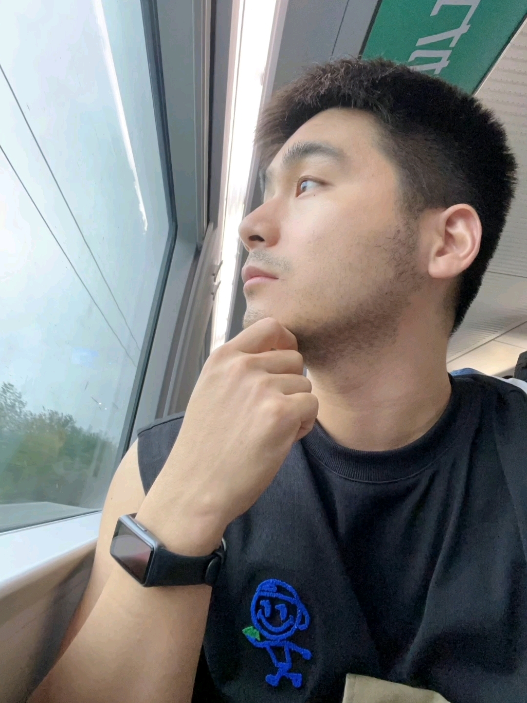 禁欲系胡子帅哥