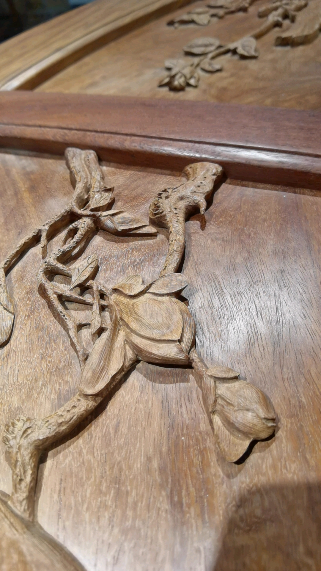 远观有其势(丝翎檀雕艺术活)-度小视