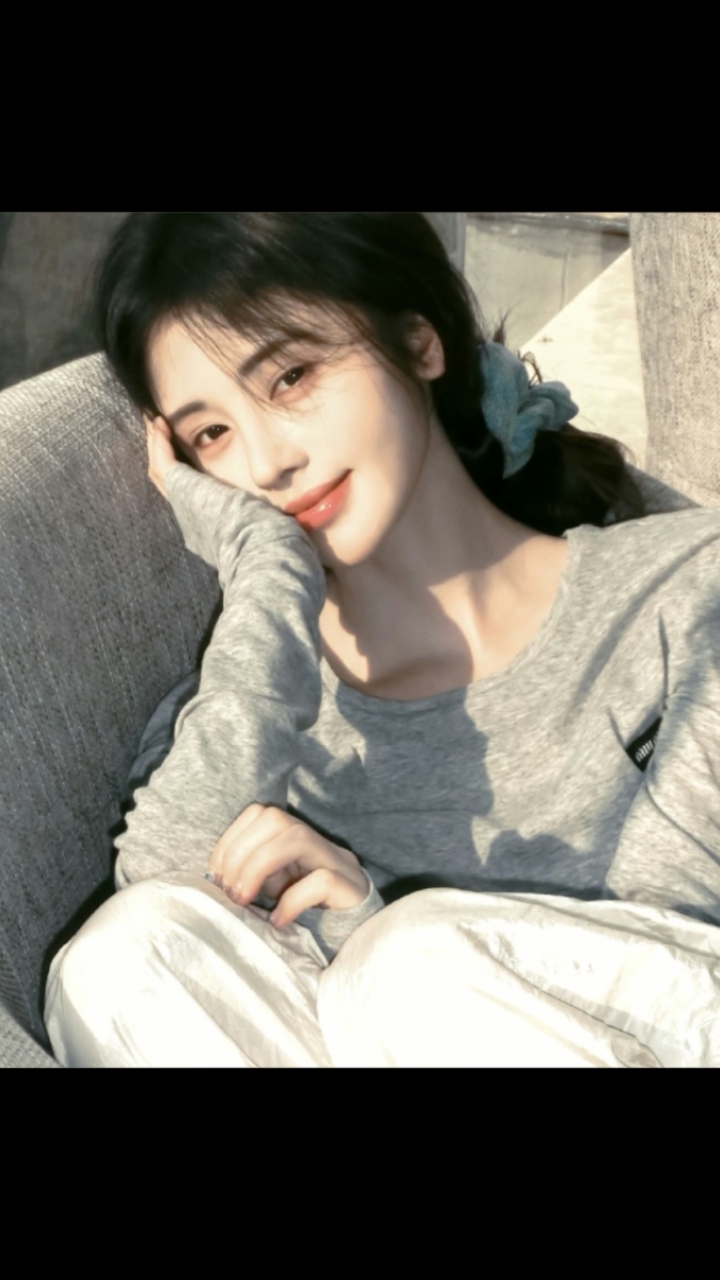 来了来了,四大流量小花头像,每一张都特别出片