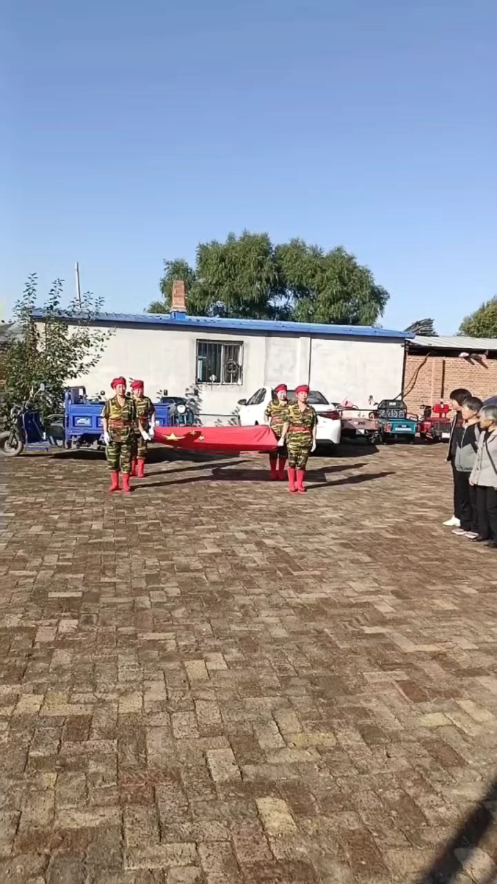 青冈县祯祥镇基督教会升国旗