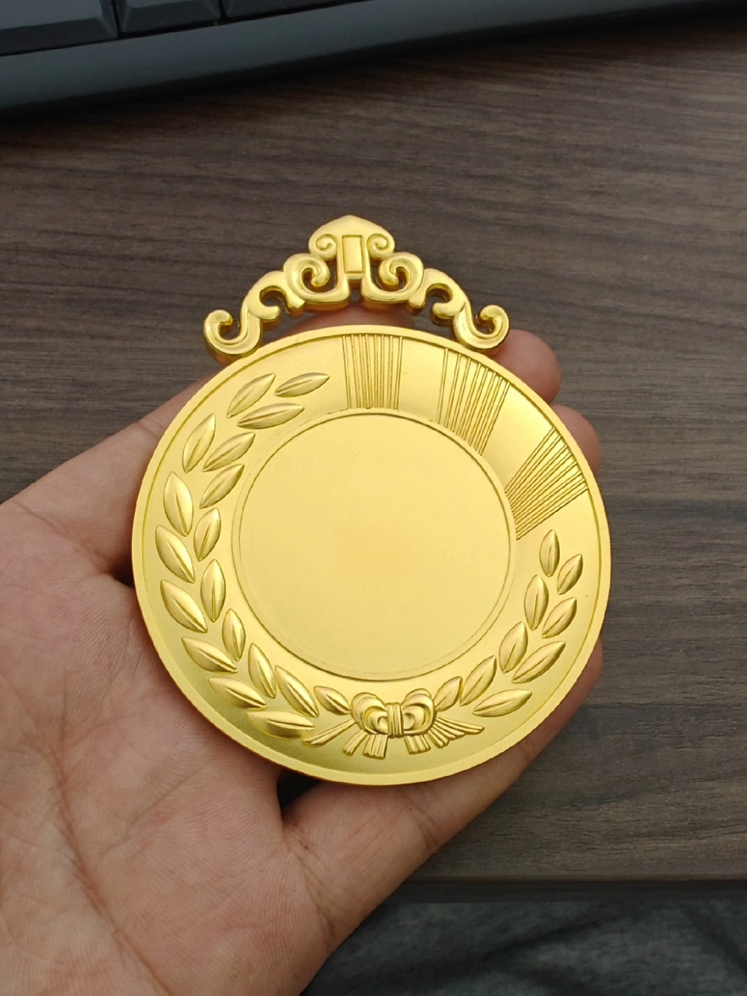 奖牌徽章不知道怎么设计?丰富的模板加上专属的logo加文字