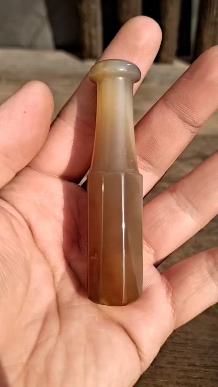 清代老玛瑙烟嘴下乡一线货
