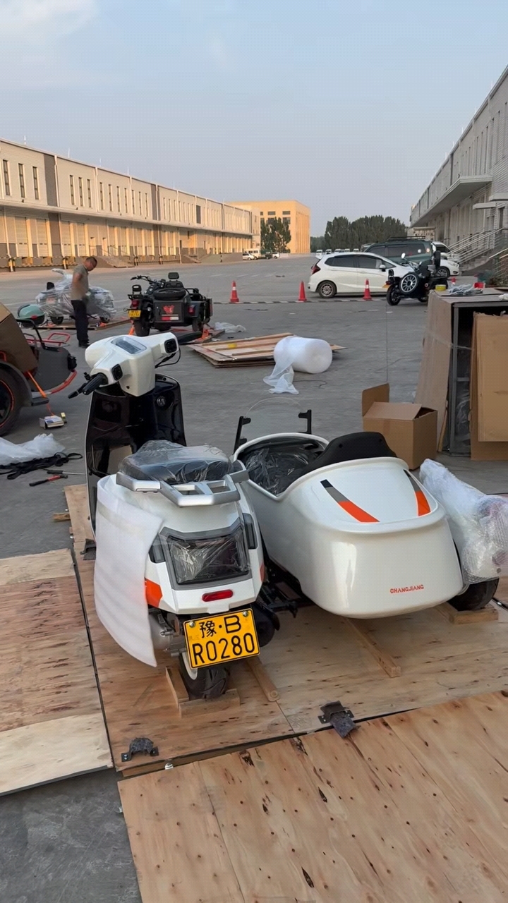 长江gt250踏板边三轮摩托车,可以上牌,封箱发货