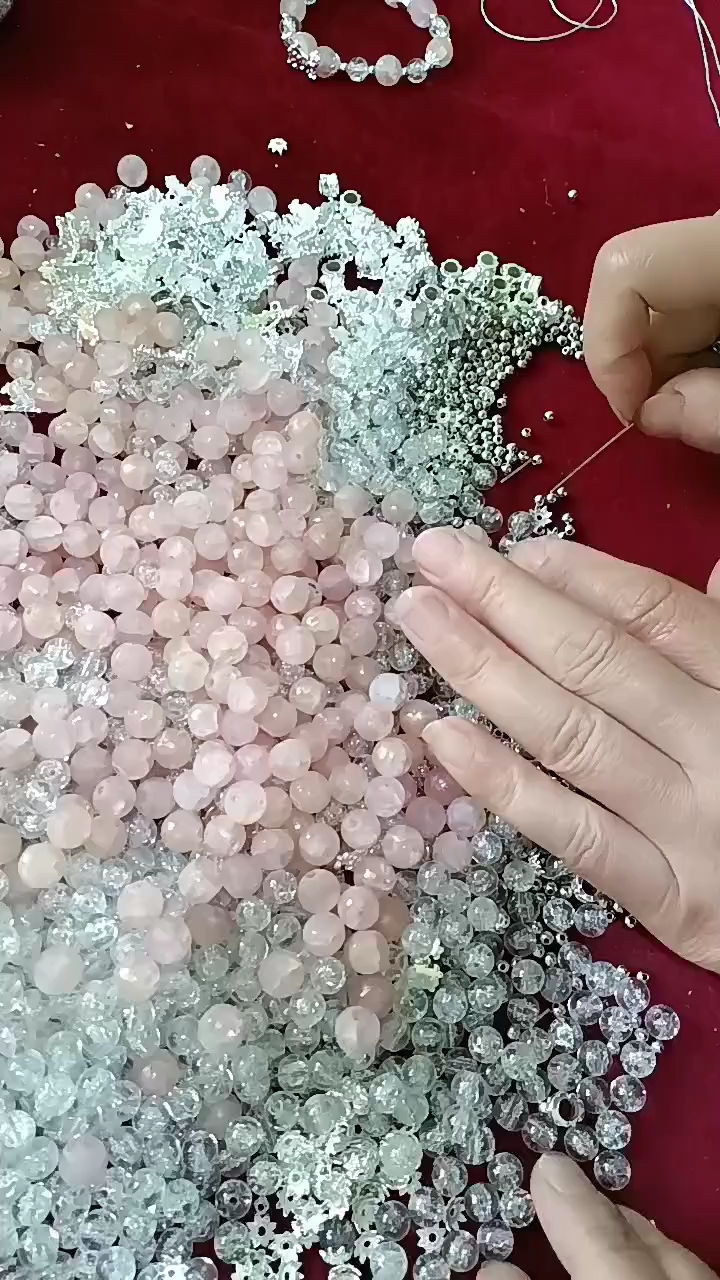 在家就可以做的#手工活#串珠子手工活#手工活外发