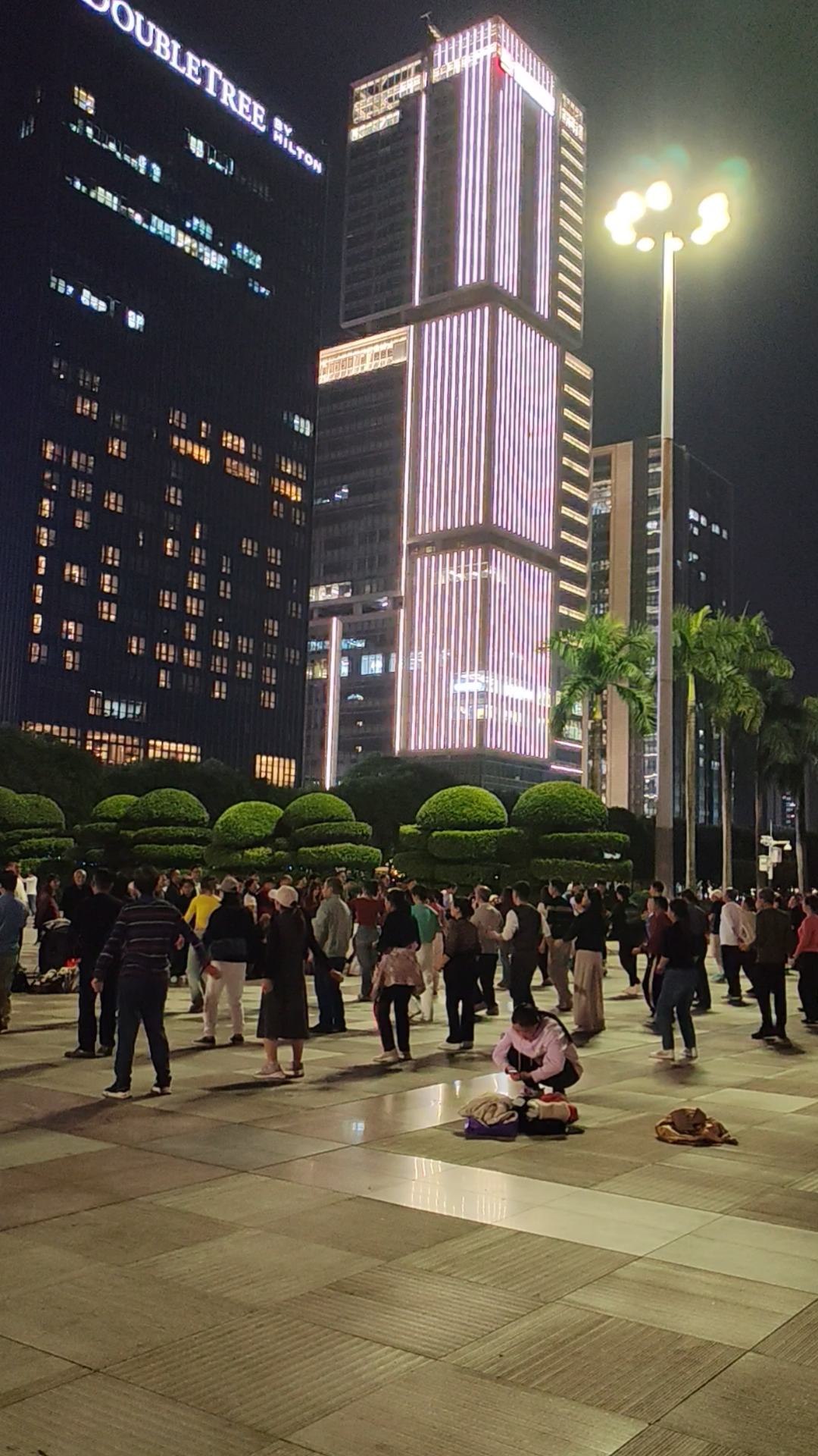 深圳龙华夜景图片实拍图片