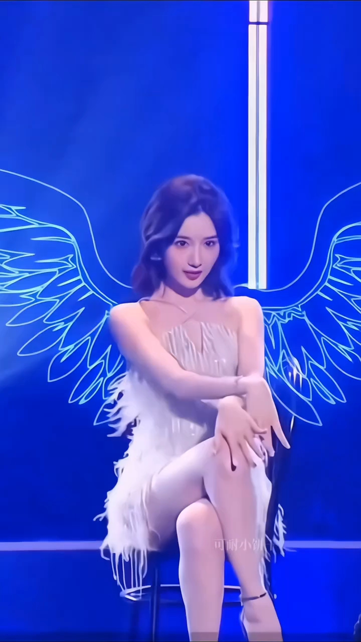 说到#舞蹈 不得不说#毛晓彤 最乖巧的脸庞 跳最嗨的舞