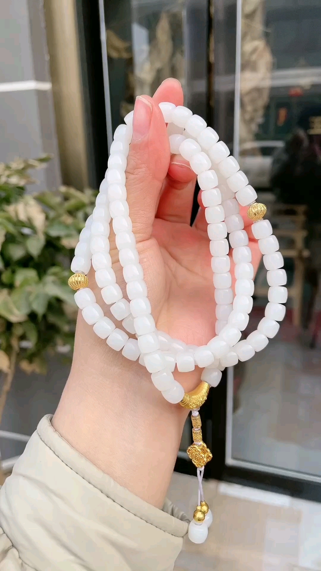 和田玉山料白玉老型珠项链 脂粉浑厚,油性十足,千里挑一