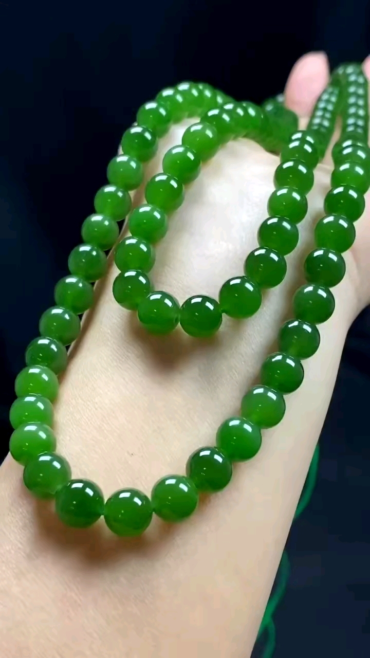 和田玉碧玉项链嗯珠链 精选货头 满绿色辣 颜色极美 料子细腻