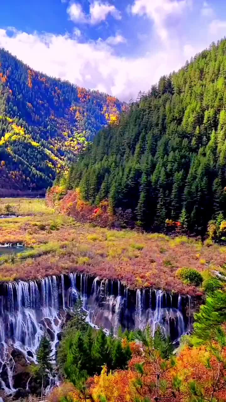 九寨沟诺日朗瀑布