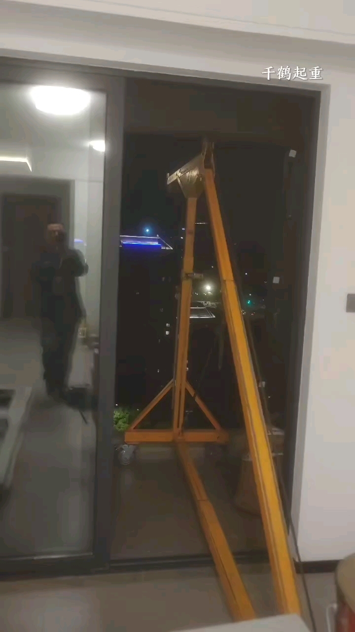 定制款移动吊机#玻璃幕墙吊装 #大理石安装吊运 #高楼层门窗