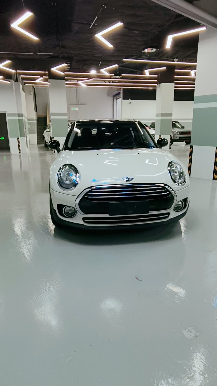 2017款宝马mini六门版,9万开走!