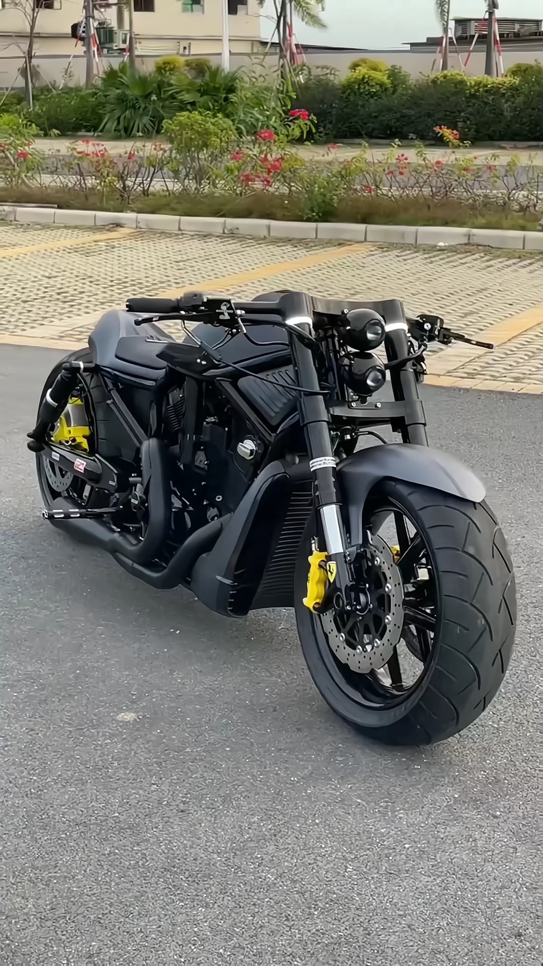 法拉利联名定制款 哈雷金刚狼