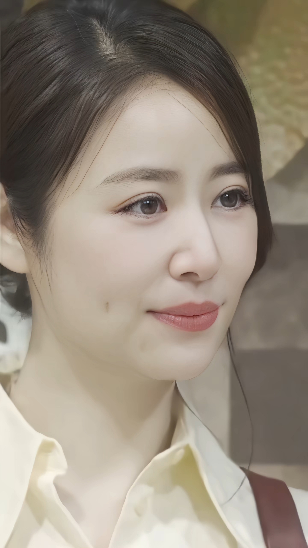 林心如气质迷人颜值出众