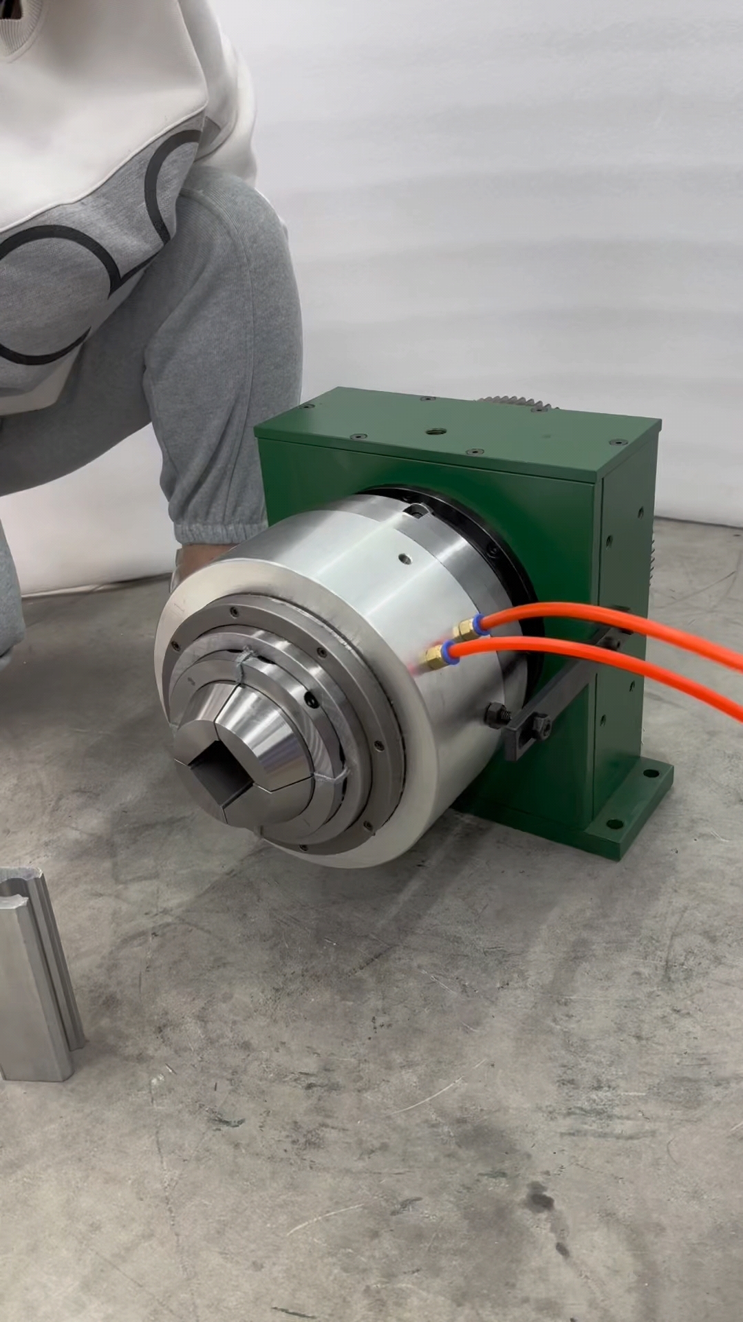 自动化车床中空旋转气动夹头,齿轮带动旋转,方管圆管椭圆管夹持-度小