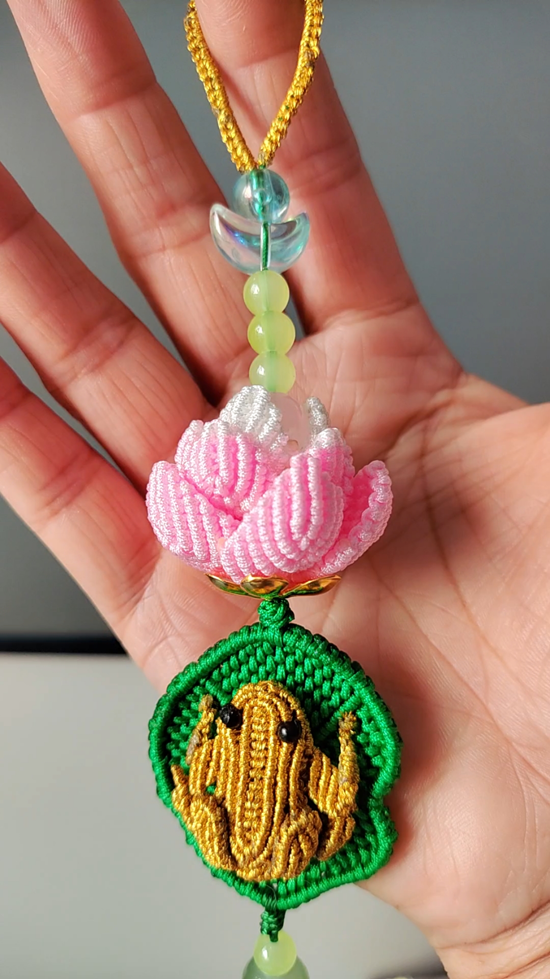 绳编工艺品,适合做车挂,包挂,汉服饰品