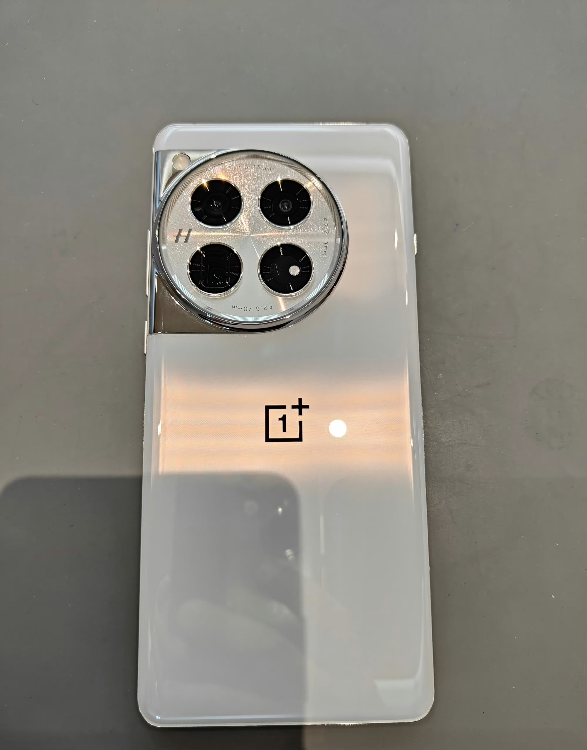 性价比最高:真我gt5pro 马达最强:一加12 最便宜骁龙8gen3:红米k70pro