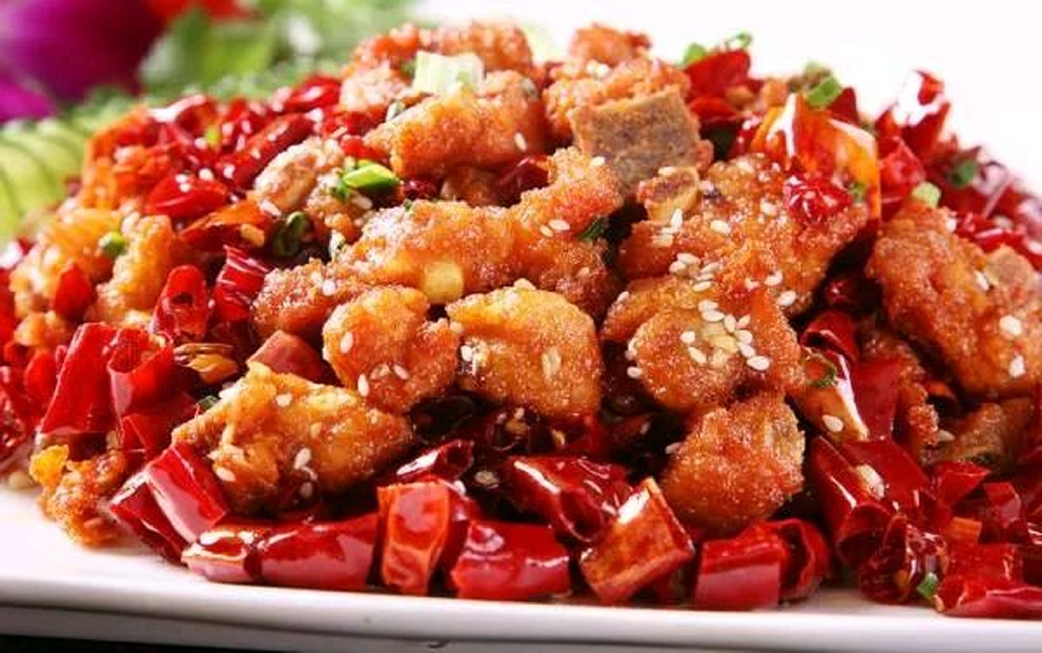 麻辣排骨是一道具有辣味和麻味的传统川菜.