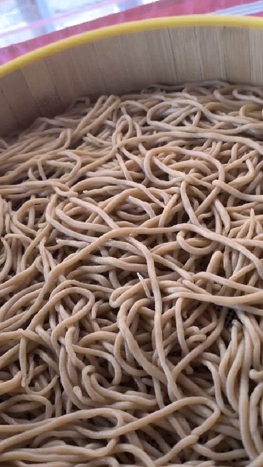 手工莜面条条熟了