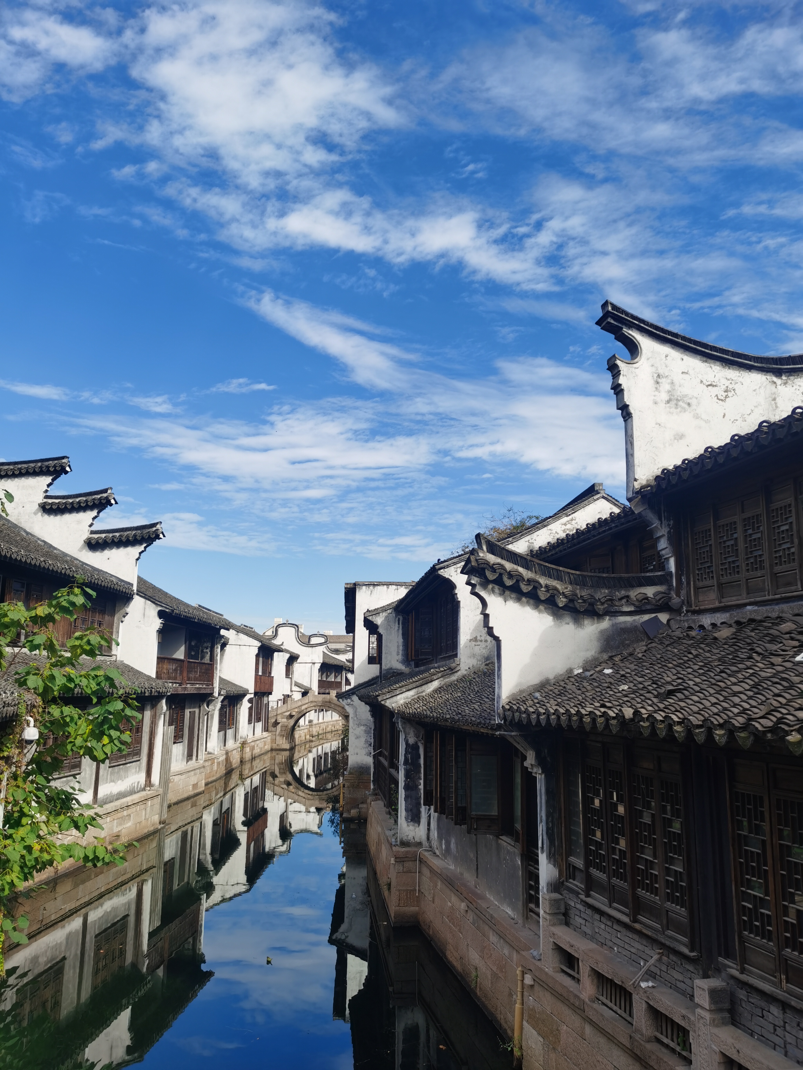 在浙江嘉兴出差今天周末选择了一个在城区的月河古镇闲逛适合周配上