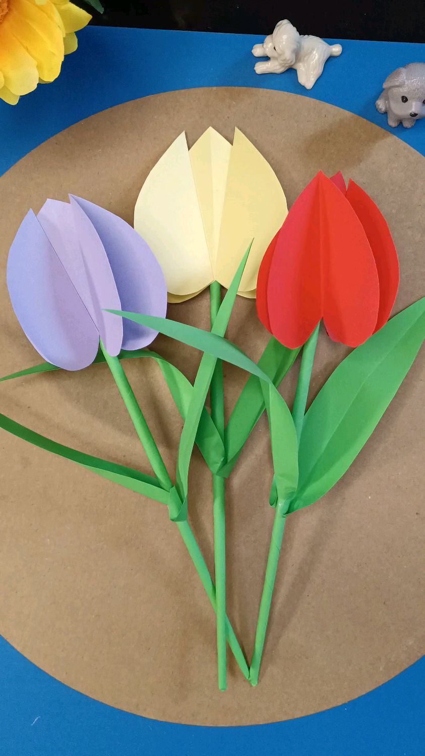 漂亮简单的郁金香折纸!跟家里小宝宝一起做吧!