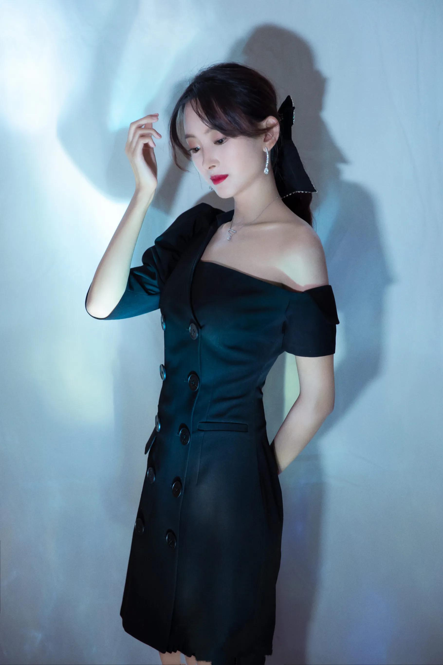 精美图集|代文雯,清雅脱俗的美女