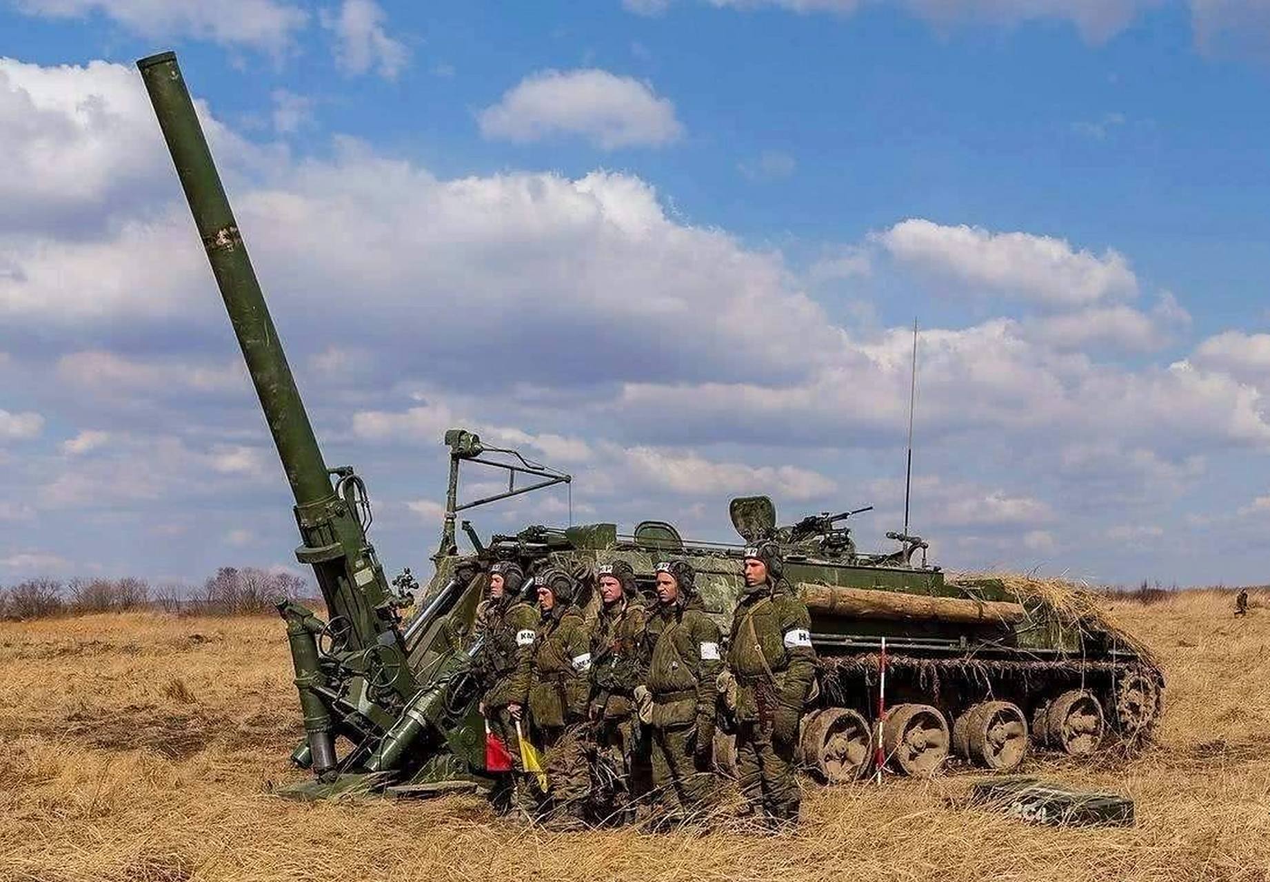 俄罗斯2s4郁金香迫击炮