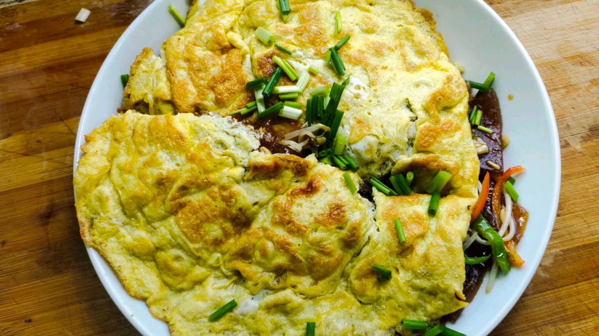 教你做鸡蛋焖粉皮,粉皮嫩滑Q弹,鸡蛋入味,比大厨做的好吃