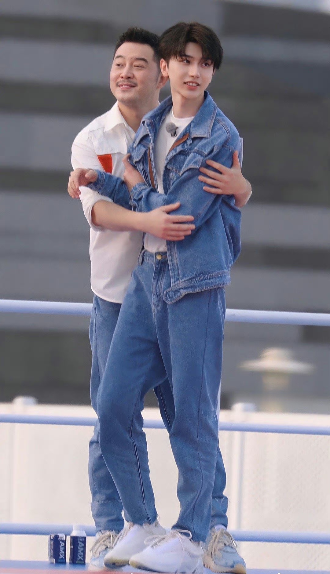 李晨范丞丞奔跑吧再接触,沙子爹再被叫哥,网友:蔡徐坤好尴尬