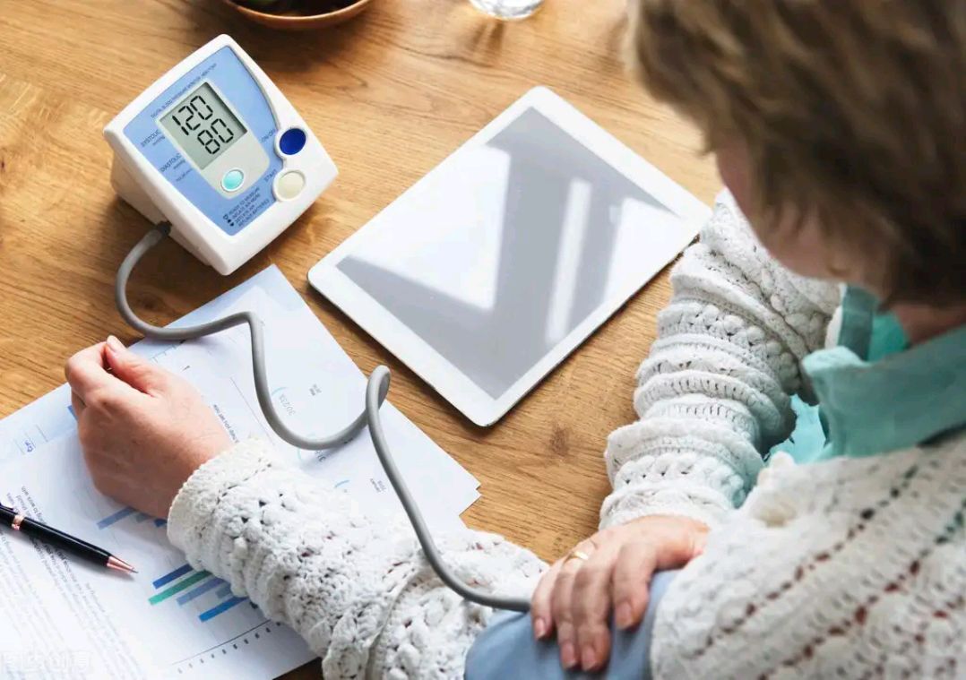 医生:家庭自测血压更重要