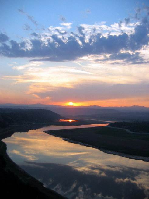 朔州太阳照在桑干河上图片