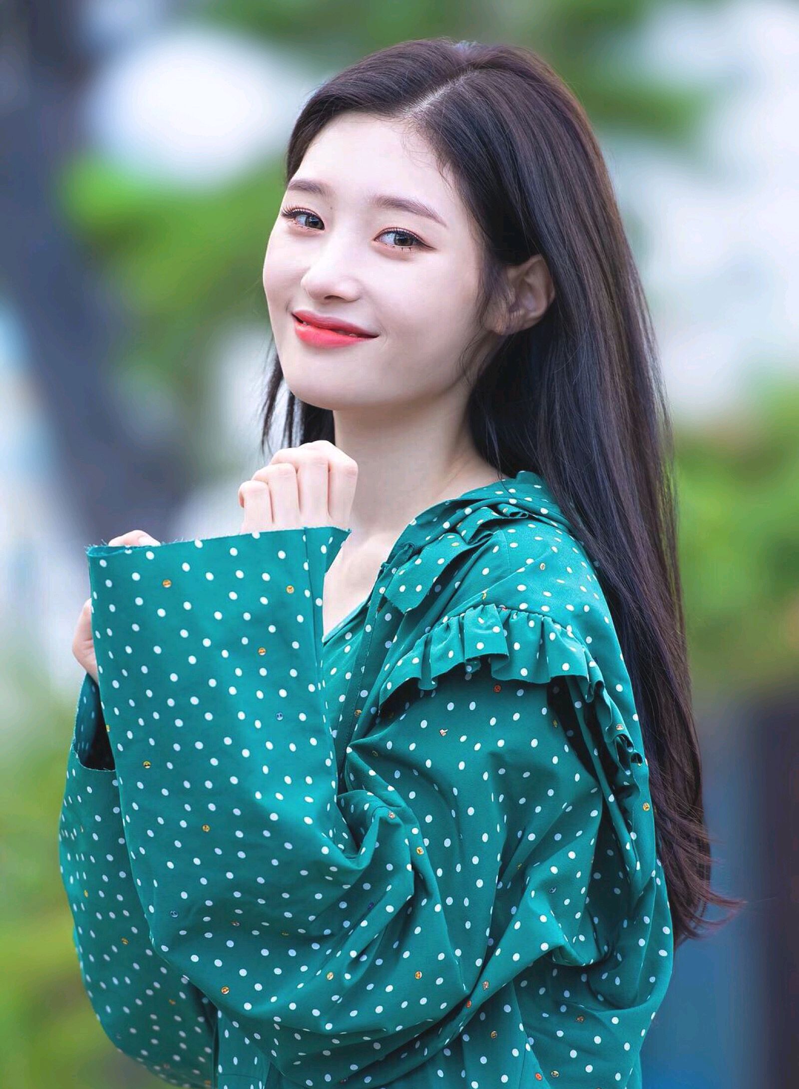 明星美图:郑采妍