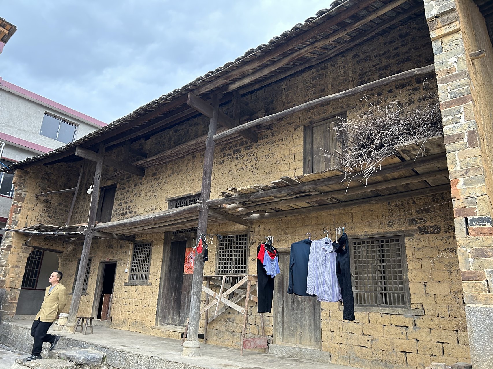 又一栋农村自建小别墅即将落地湖南邵阳,40年的老房子留念