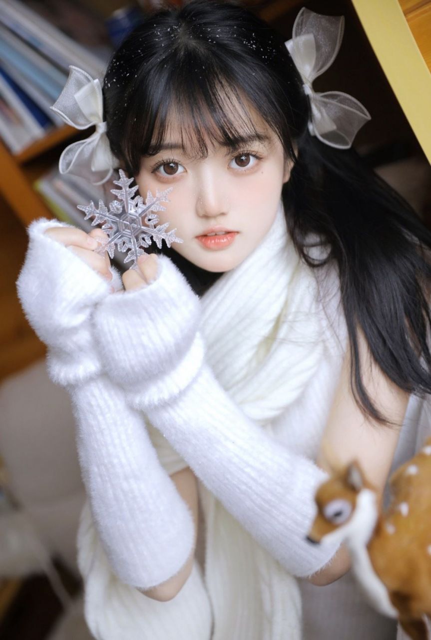美女# 眼神清澈明亮的甜美女孩