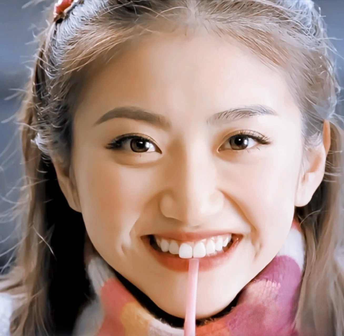 18岁的景甜好像一只小白兔呀