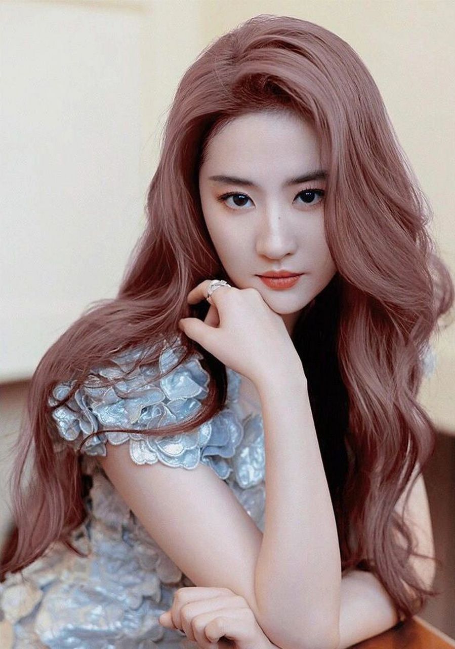 以后刘亦菲的照片都按这个标准拍吧,天仙太美了.