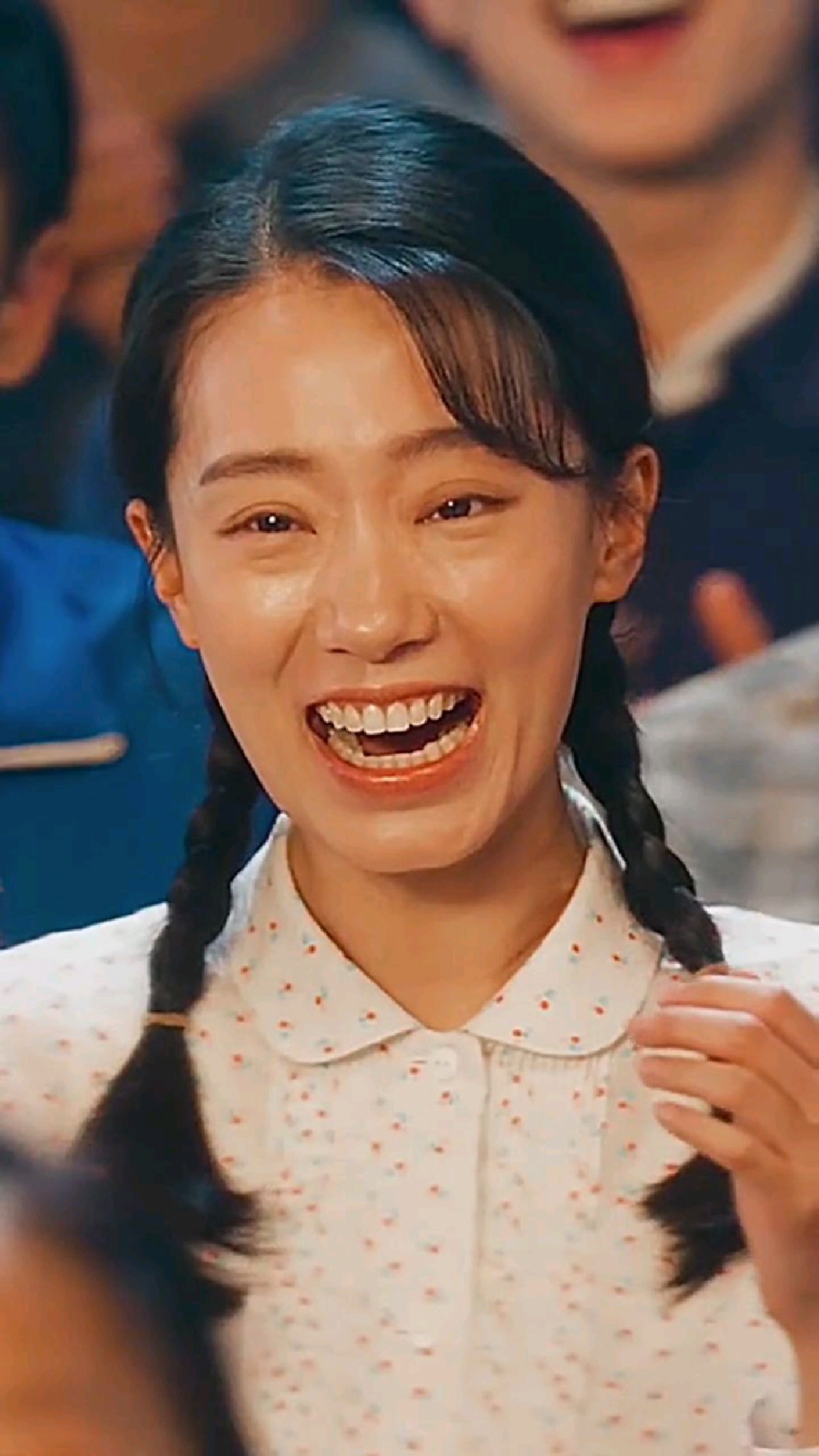 八十年代的服饰和马尾—张小斐