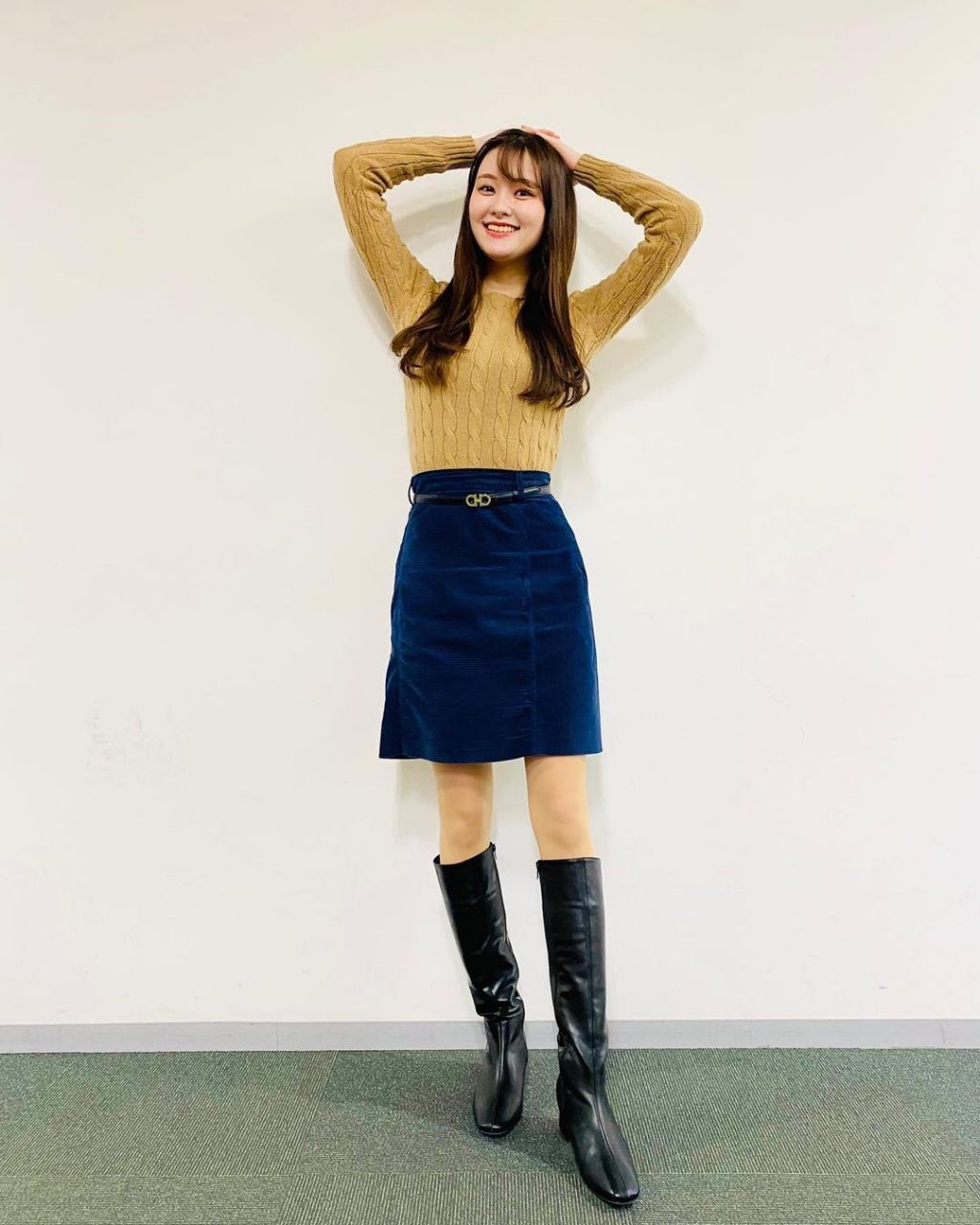 轻熟女长筒靴穿搭