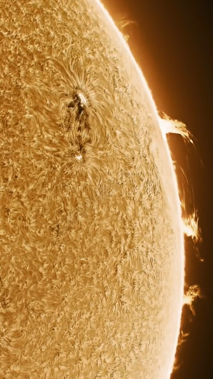 当把天文望远镜对准太阳的时候