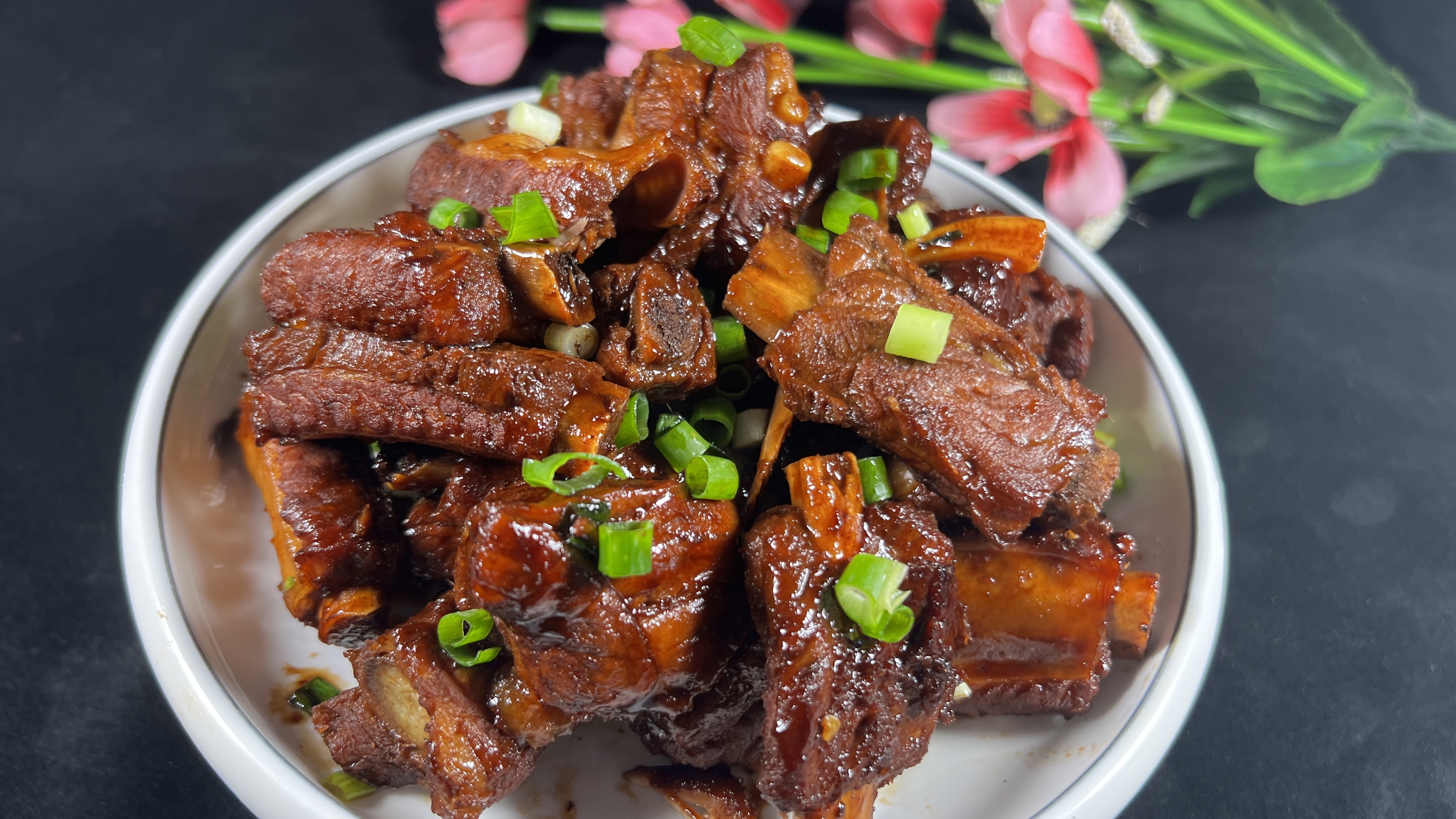 红烧排骨的家常做法,软烂入味鲜香好吃又下饭,全家人都喜欢