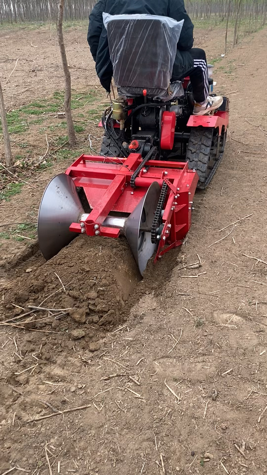 履带微耕机 旋耕机 筑埂机 一机多用省时省力 可搭配多种农具