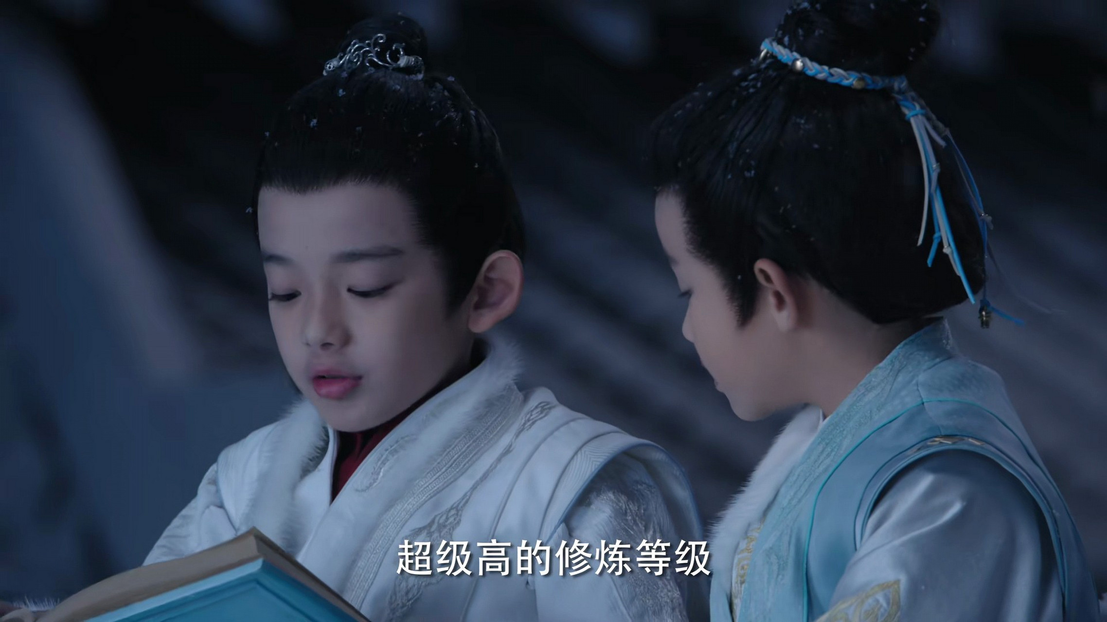 《雪鹰领主》:东伯雪鹰怎么跟青石差不多大?