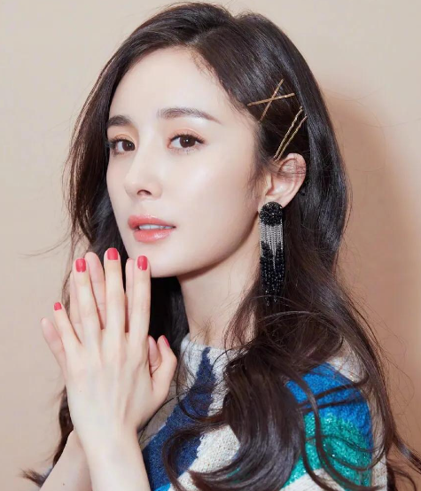 看似挺清纯,实则情史混乱的杨幂女星,是"老司机"