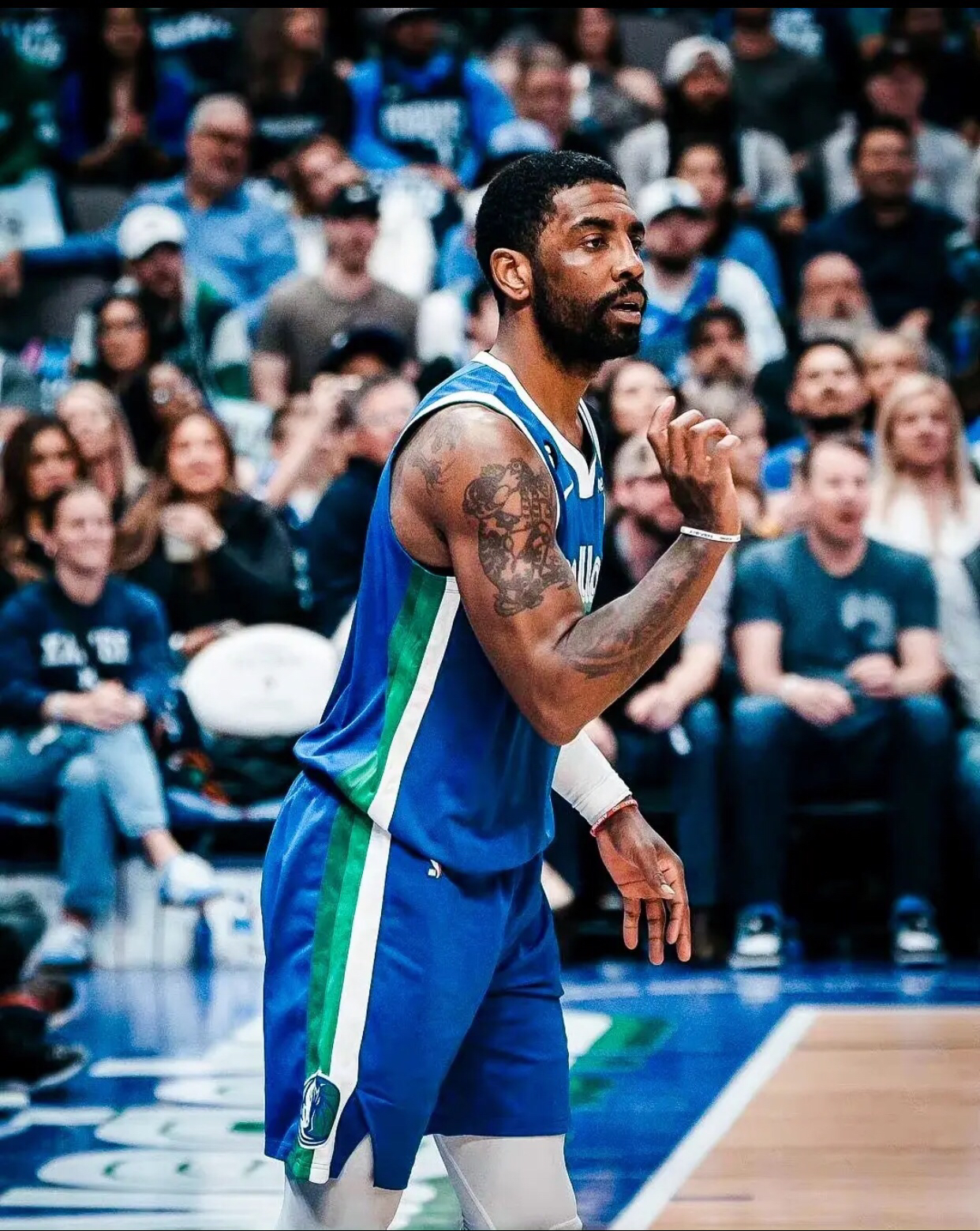 进口鞋就是舒服!欧文上脚安踏"狂潮5"此前曾传将与安踏签约