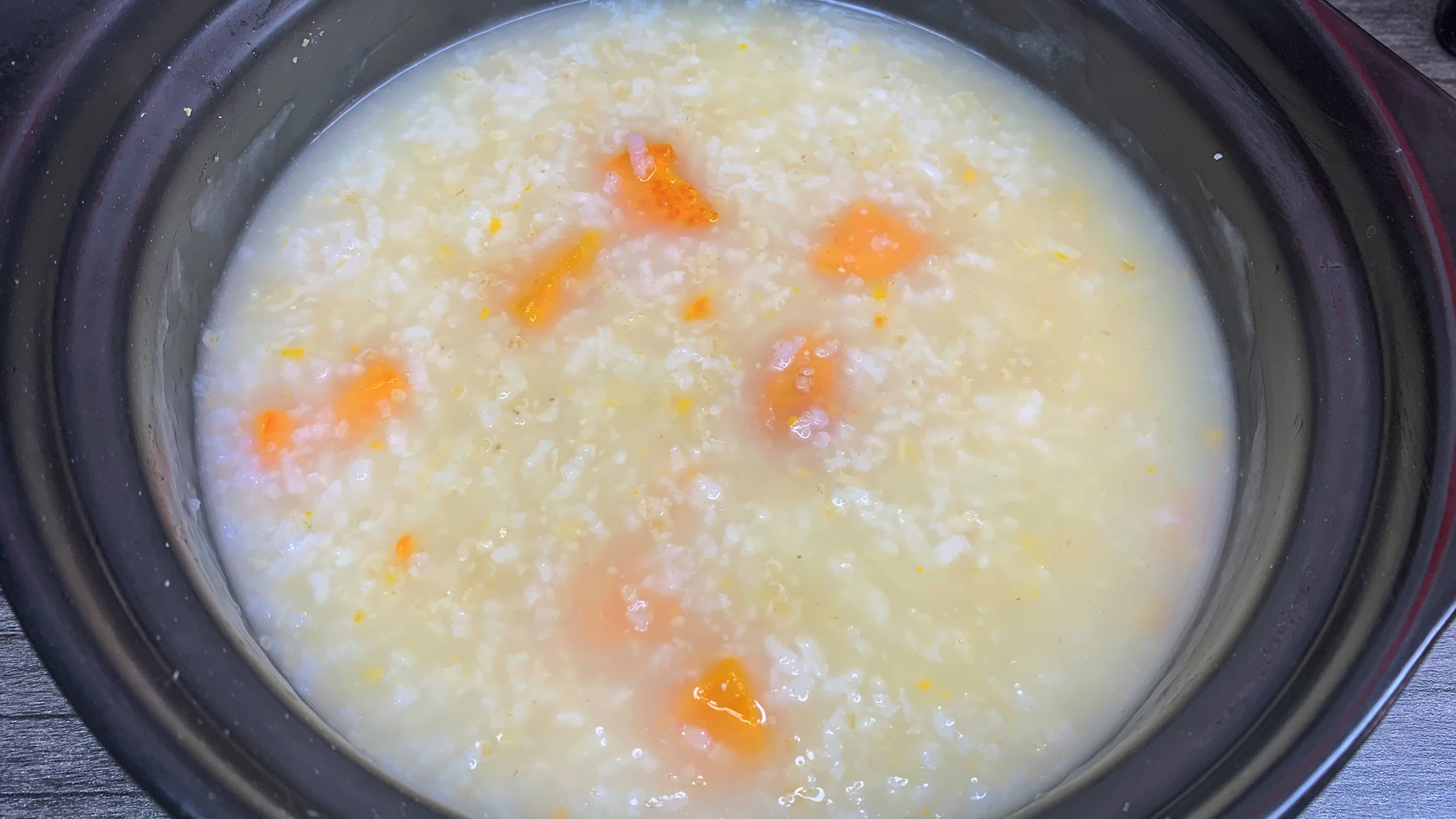 红薯燕麦粥家常做法,软糯香甜,营养丰富又养胃,大人孩子都爱喝