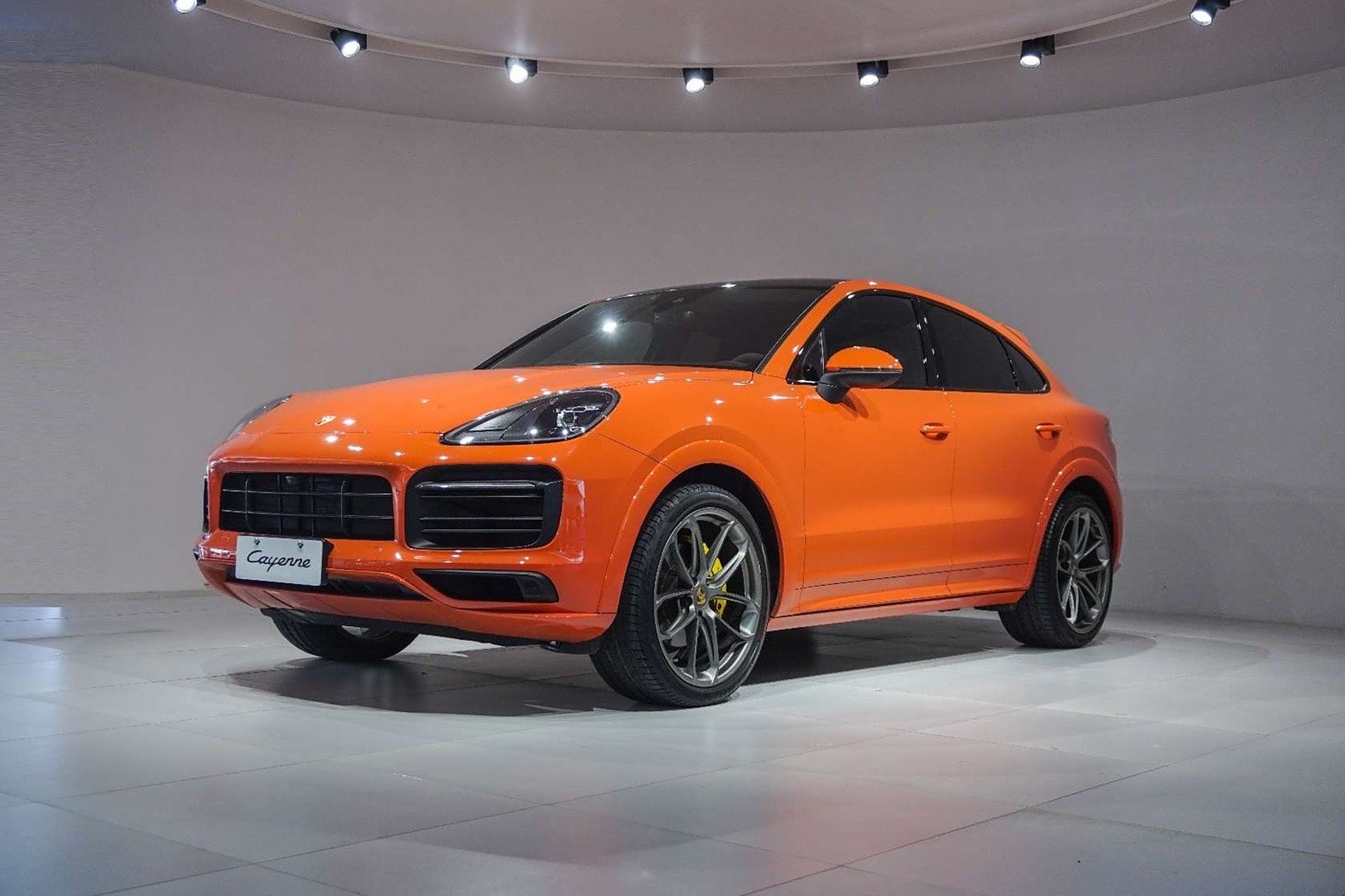 保时捷卡宴coupe熔岩橙,很翘的颜色[鼓掌][鼓掌]