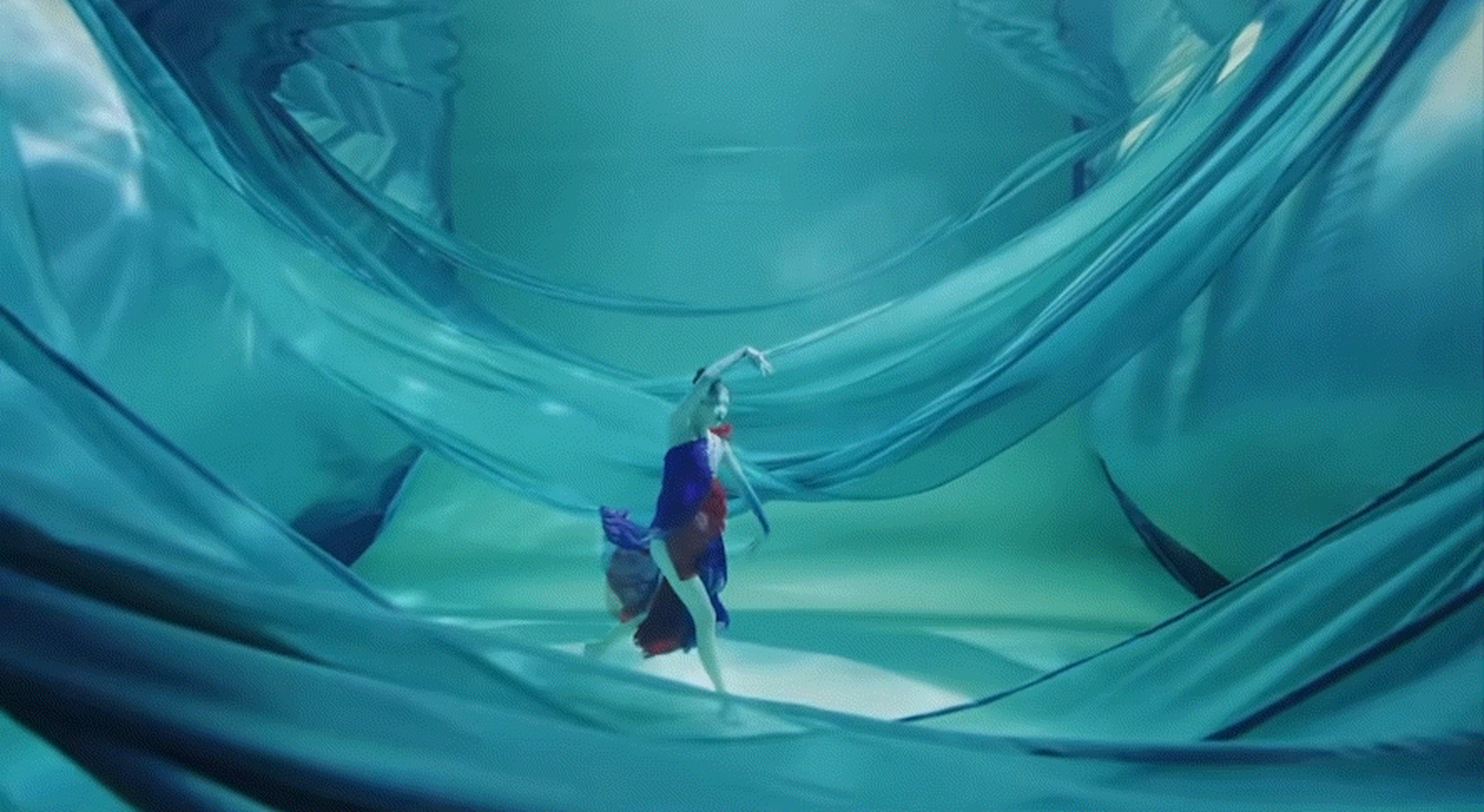 任敏跳舞孙莉# 来看看任敏跳舞,瞬间想到了孙莉～ 不过我真觉得任趑